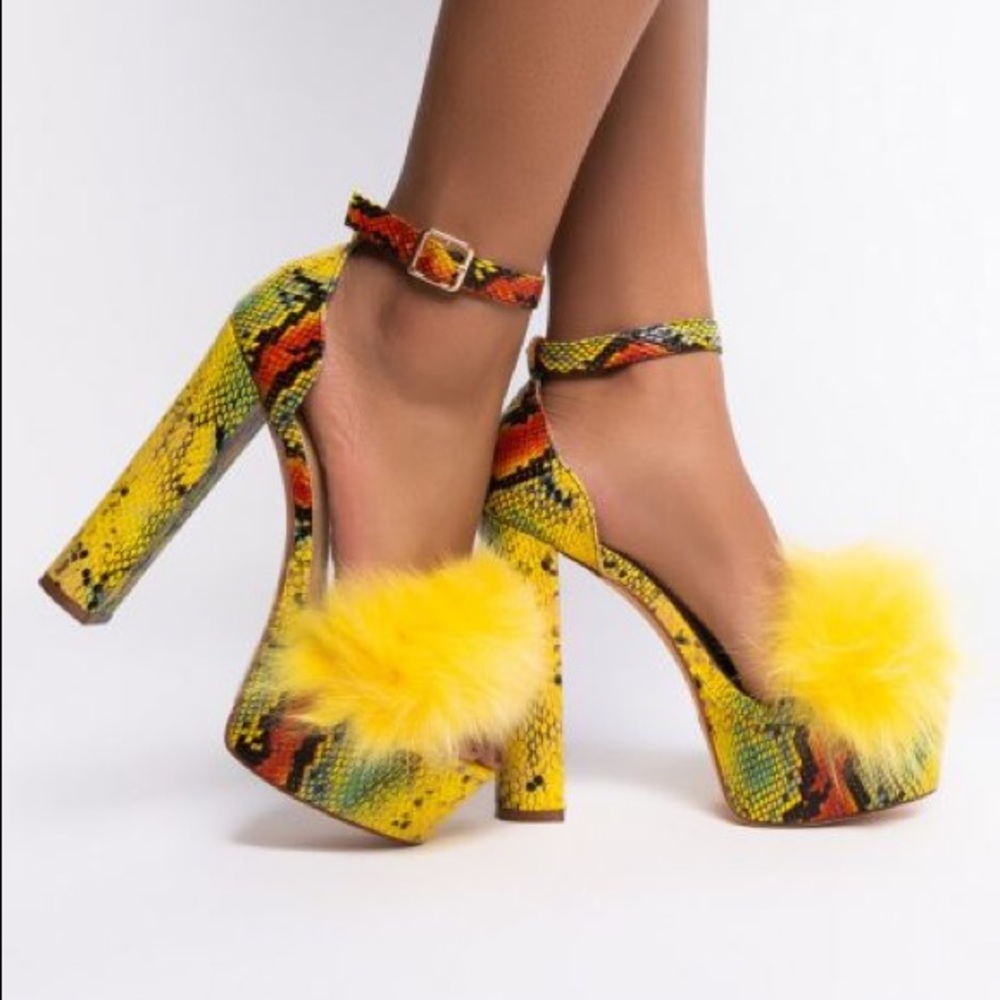 AZALEA WANG SINGLE AND READY TO MINGLE SANDAL IN YELLOW SNAKE
